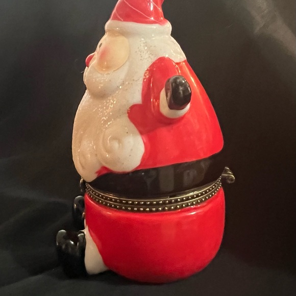 Pier 1 Santa Claus Ceramic Hinged Trinket Box with Christmas Present - Picture 11 of 15